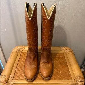 Dingo Tan Heeled Boots